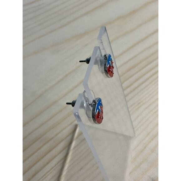 Strawberry Stud Earrings Red & Green Enamel Cute Fruit Design For Women & Girls - Picture 4 of 5